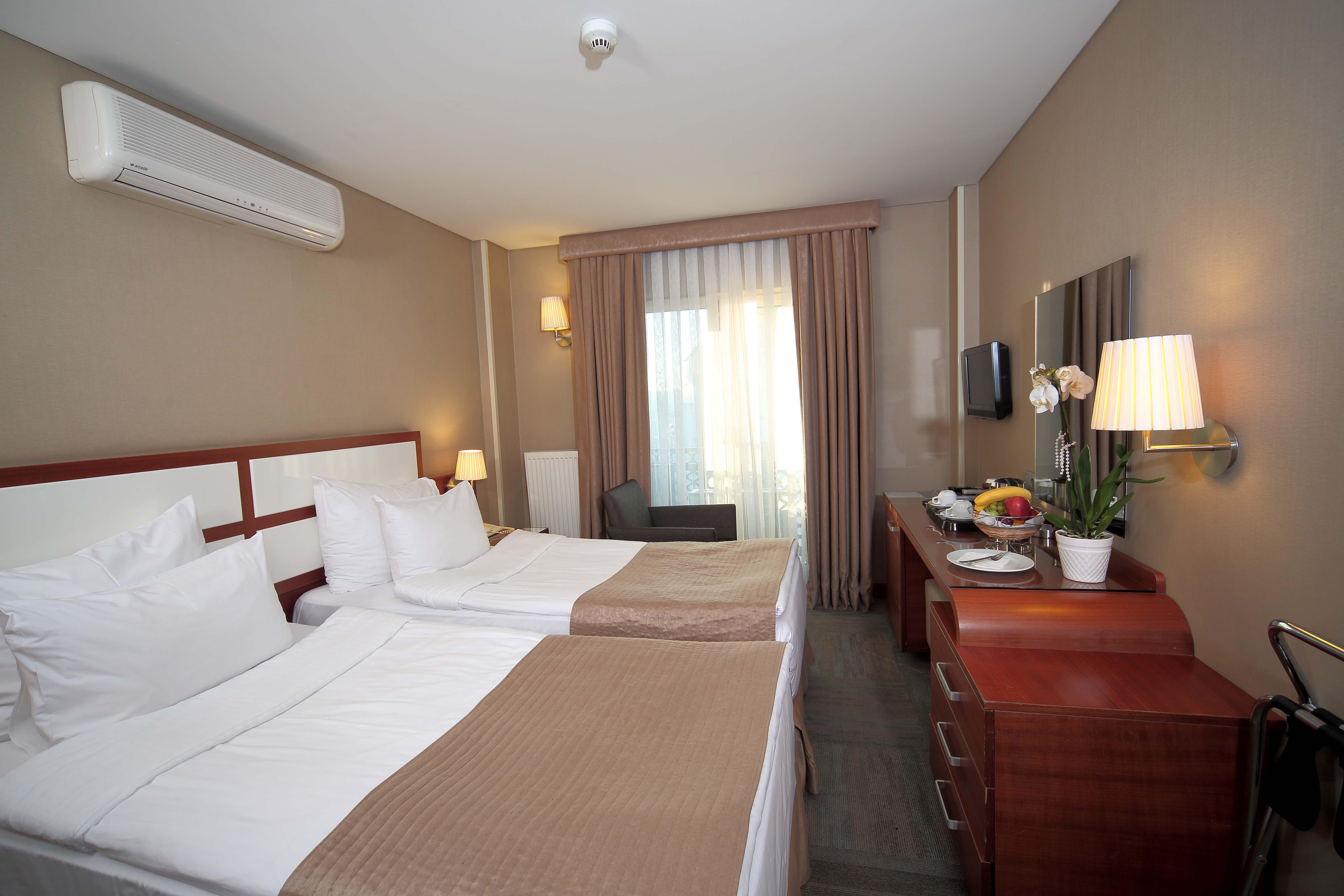 Polatdemir Hotel Istanbul Exterior photo