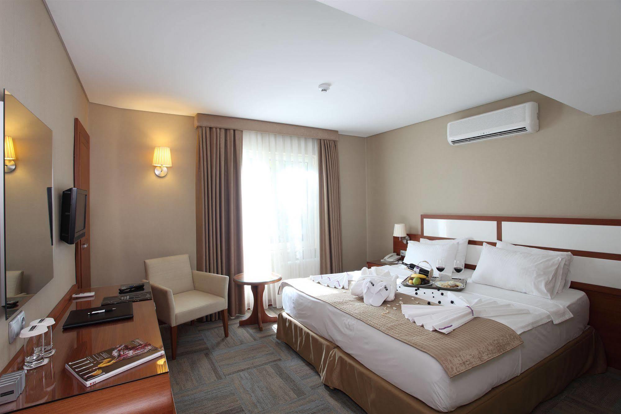 Polatdemir Hotel Istanbul Exterior photo